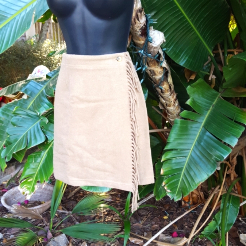 Carolll little side Fringe skirt